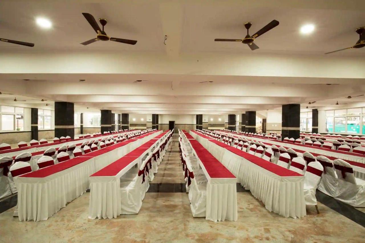 Vistar Pavithra Vivaha Convention Hall Jigani Eksteriør bilde