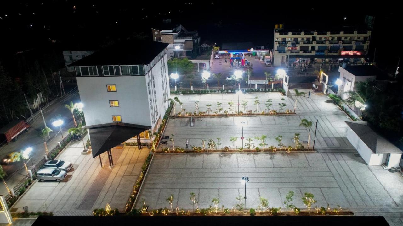 Vistar Pavithra Vivaha Convention Hall Jigani Eksteriør bilde