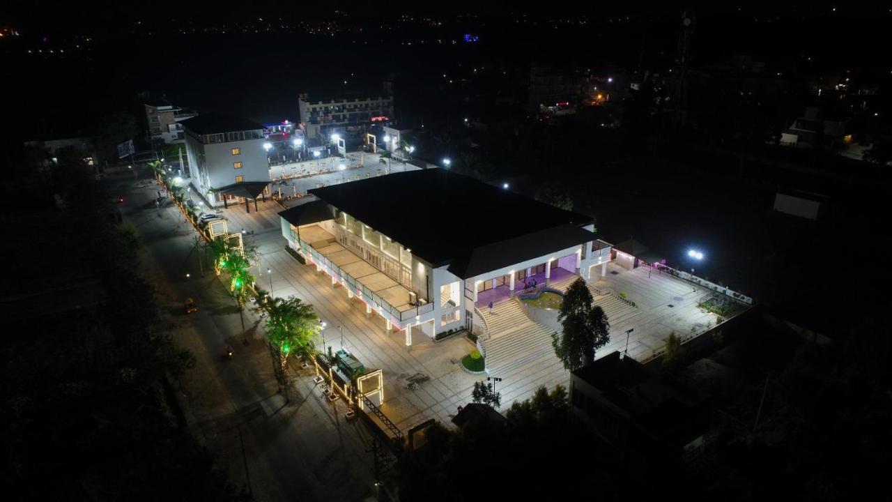 Vistar Pavithra Vivaha Convention Hall Jigani Eksteriør bilde